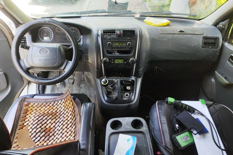 Used Jinbei Express 2017 2.0L Standard Version V19 Center Console