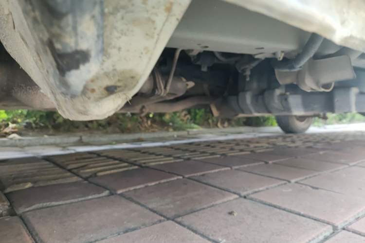 Used Jinbei Express 2017 2.0L Standard Version V19 Chassis Front Left