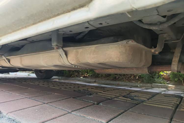 Used Jinbei Express 2017 2.0L Standard Version V19 Chassis Rear Left