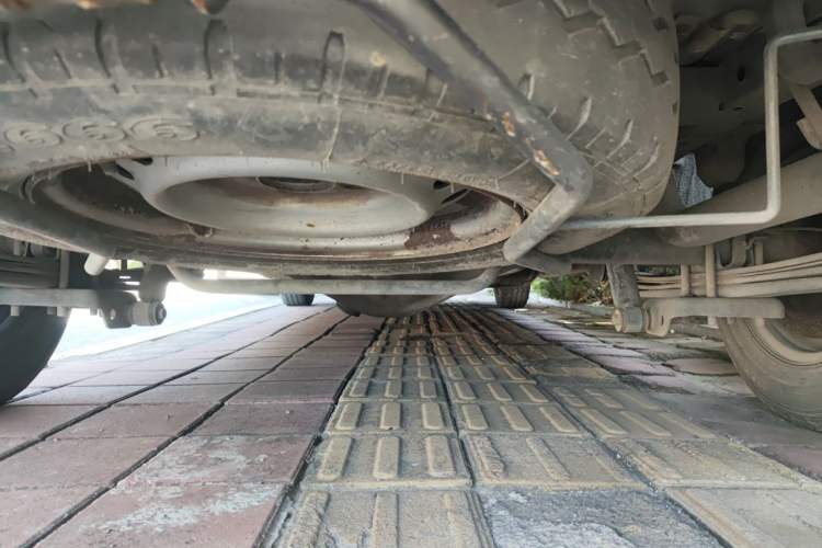 Used Jinbei Express 2017 2.0L Standard Version V19 Chassis Rear