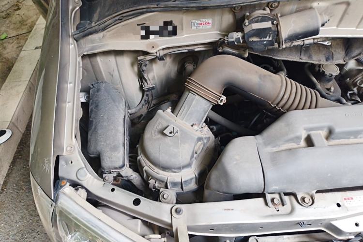 Used Jinbei Express 2017 2.0L Standard Version V19 Engine Bay Right