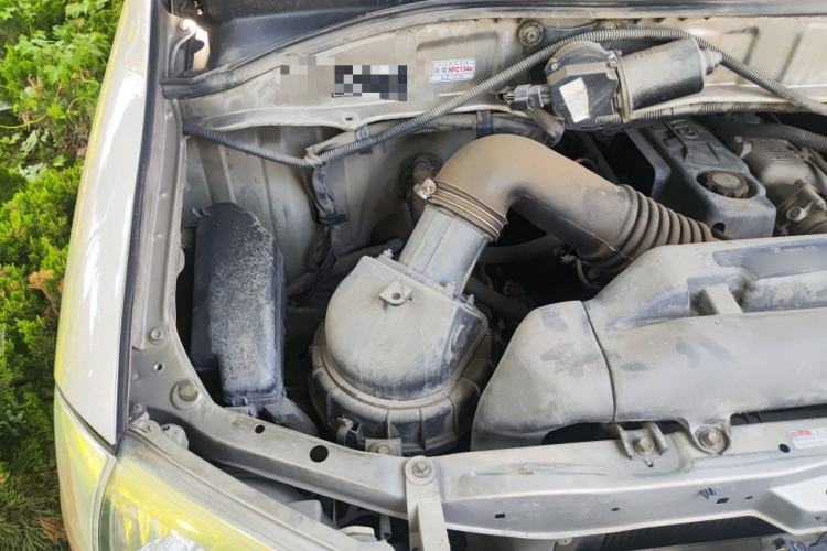 Used Jinbei Express 2017 2.0L Standard Version V19 Engine Bay Right