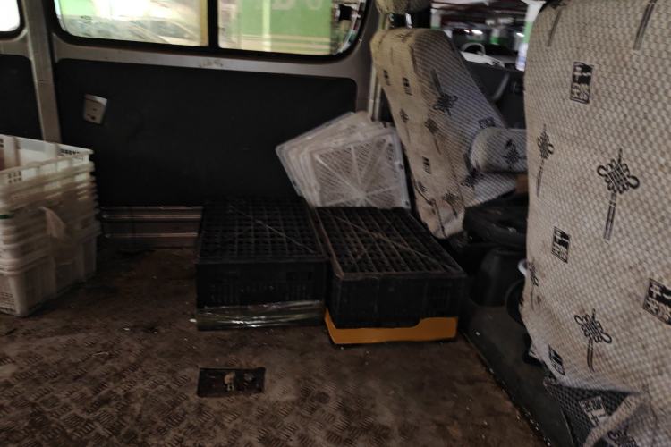 Used Jinbei Express 2017 2.0L Standard Version V19 Left Rear Seat
