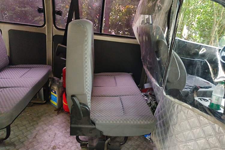 Used Jinbei Express 2017 2.0L Standard Version V19 Left Rear Seat