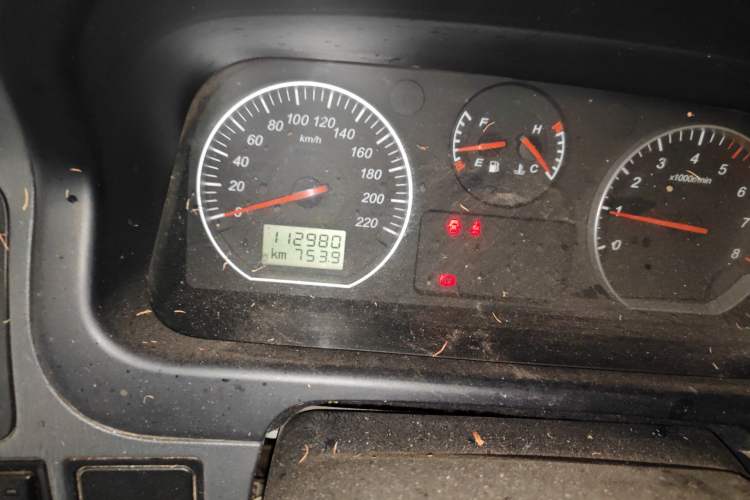 Used Jinbei Express 2017 2.0L Standard Version V19 Odometer Close Up