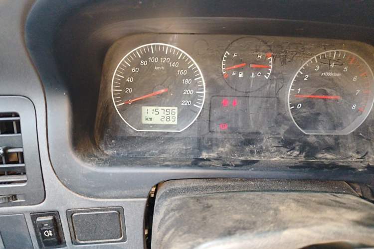 Used Jinbei Express 2017 2.0L Standard Version V19 Odometer Close Up