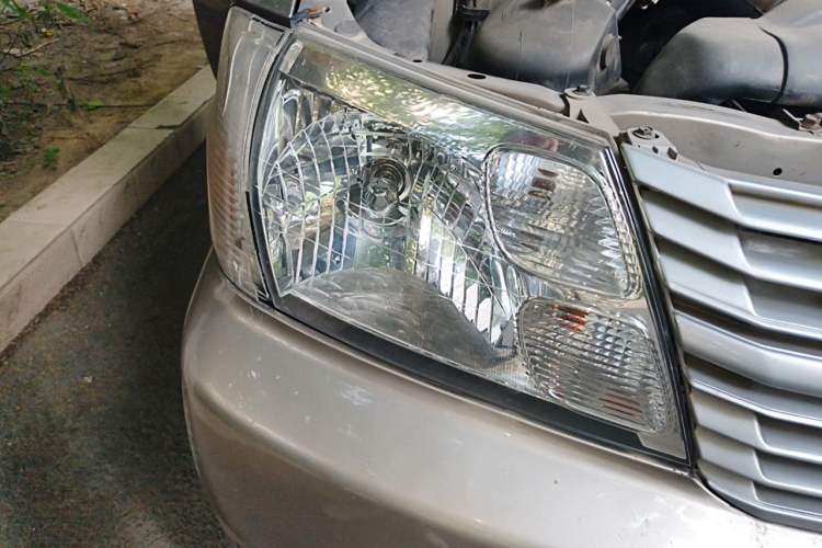 Used Jinbei Express 2017 2.0L Standard Version V19 Right Front Headlight