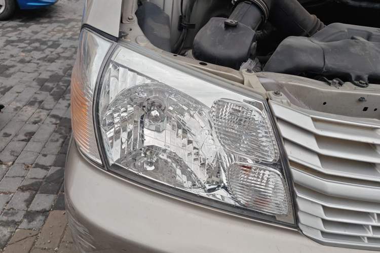Used Jinbei Express 2017 2.0L Comfort Version V19 Right Front Headlight