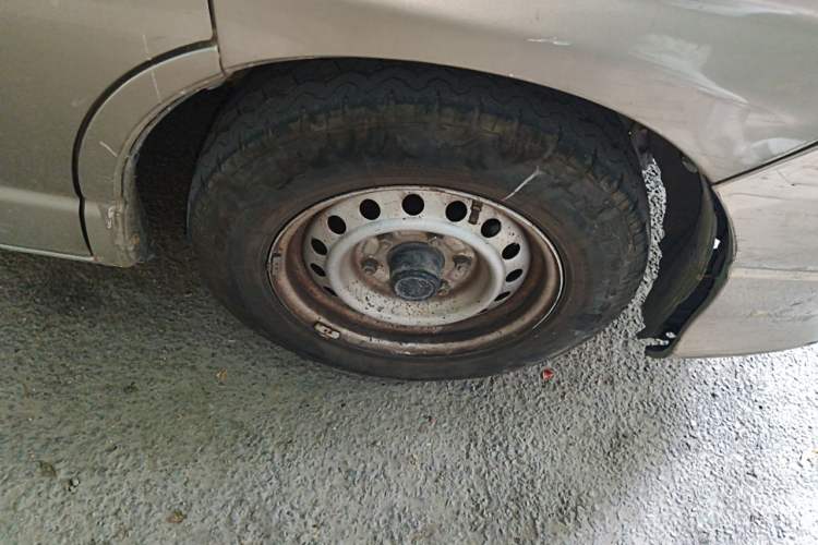 Used Jinbei Express 2017 2.0L Standard Version V19 Right Front Wheel Hub