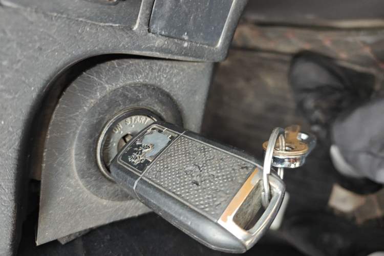 Used Jinbei Express 2017 2.0L Comfort Version V19 Vehicle Key