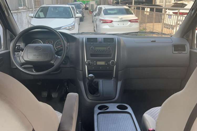 Used Jinbei Express 2018 2.0L Standard Version V19 Center Console