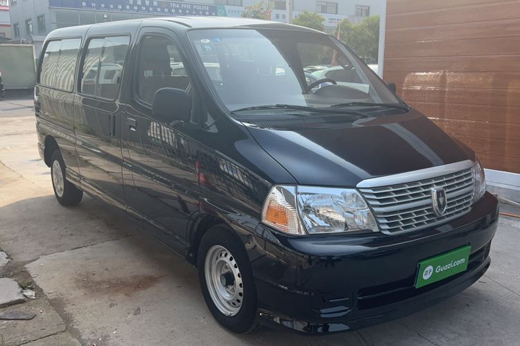 Used Jinbei Express 2018 2.0L Standard Version V19 Front Right 45 Deg