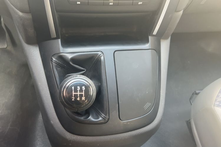 Used Jinbei Express 2018 2.0L Standard Version V19 Gear Lever