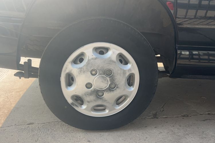 Used Jinbei Express 2018 2.0L Standard Version V19 Right Rear Wheel Hub