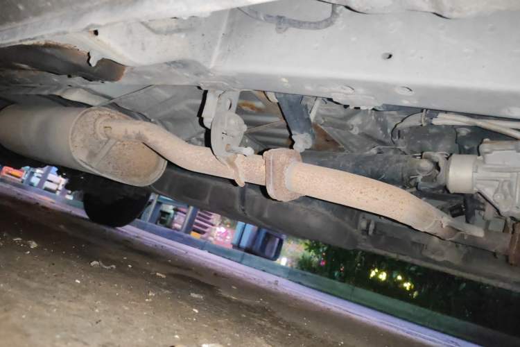 Used Jinbei Express 2018 2.0L Standard Version V19 Chassis Front Right