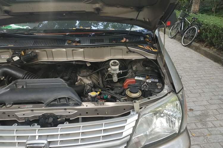 Used Jinbei Express 2018 2.0L Standard Version V19 Engine Bay Left