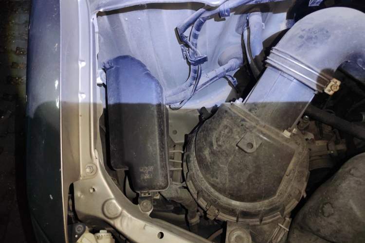 Used Jinbei Express 2018 2.0L Standard Version V19 Engine Bay Right