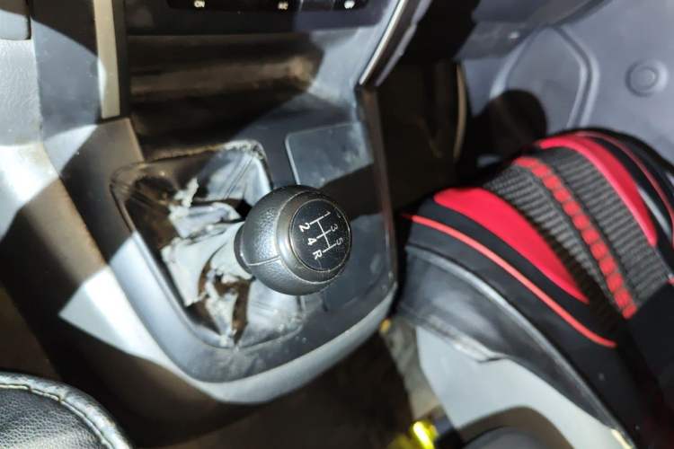 Used Jinbei Express 2018 2.0L Comfort Version V19 Gear Lever