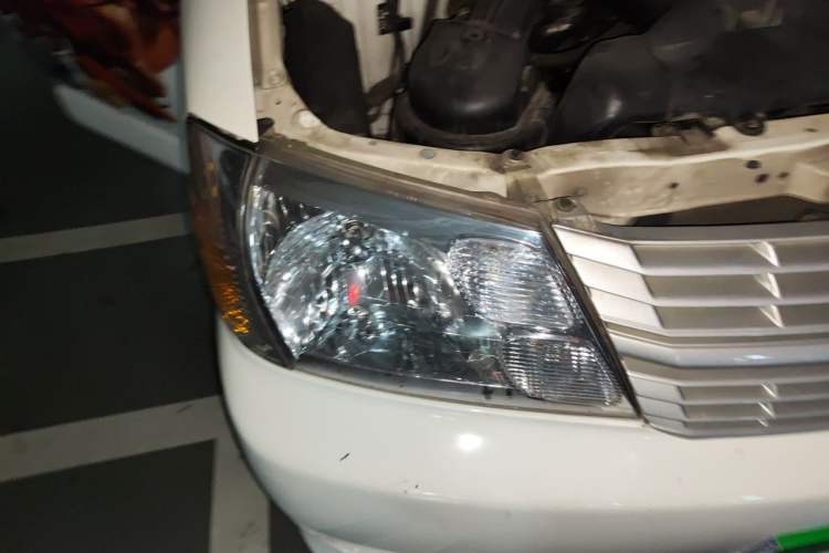 Used Jinbei Express 2018 2.0L Comfort Version V19 Right Front Headlight