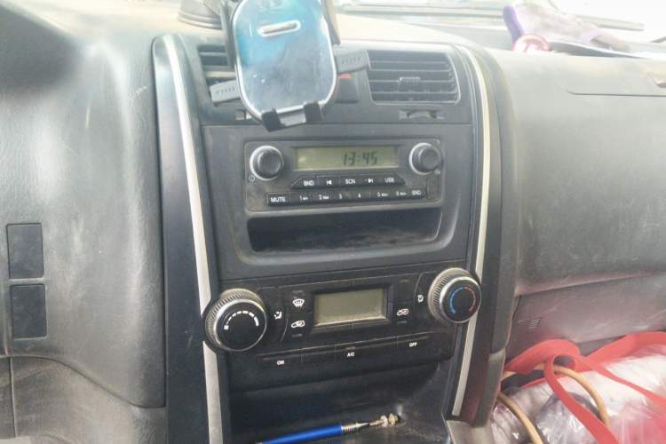 Used Jinbei Express 2018 2.0L Standard Version V19 Audio And AC Panel