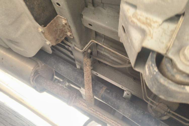 Used Jinbei Express 2018 2.0L Standard Version V19 Chassis Rear Left