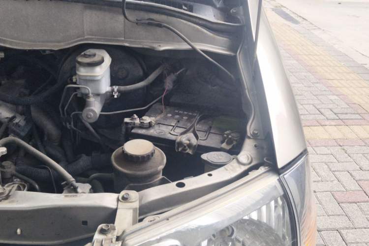 Used Jinbei Express 2018 2.0L Standard Version V19 Engine Bay Left