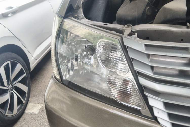 Used Jinbei Express 2018 2.0L Standard Version V19 Right Front Headlight