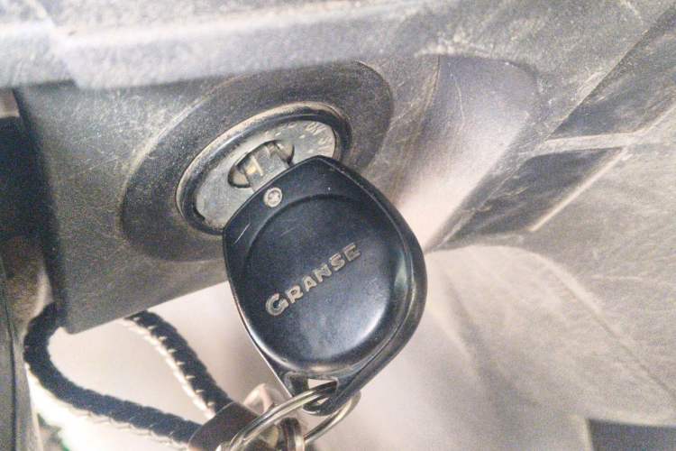 Used Jinbei Express 2018 2.0L Standard Version V19 Vehicle Key