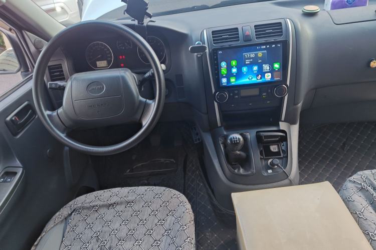 Used Jinbei Express 2018 2.0L Standard Version V19 Center Console