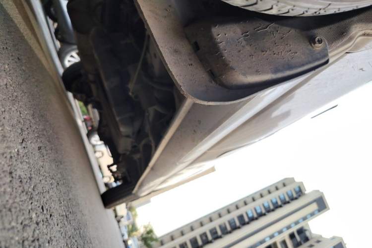Used Jinbei Express 2018 2.0L Comfort Version V19 Chassis Front Left