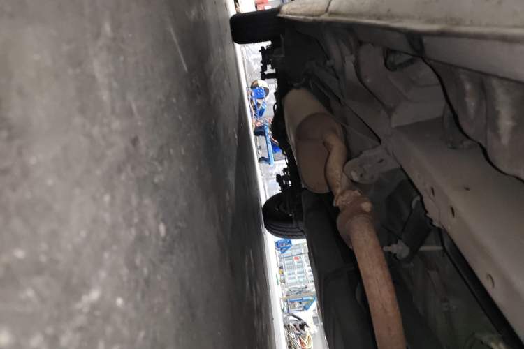 Used Jinbei Express 2018 2.0L Standard Version V19 Chassis Front Right