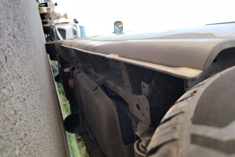 Used Jinbei Express 2018 2.0L Comfort Version V19 Chassis Rear Left