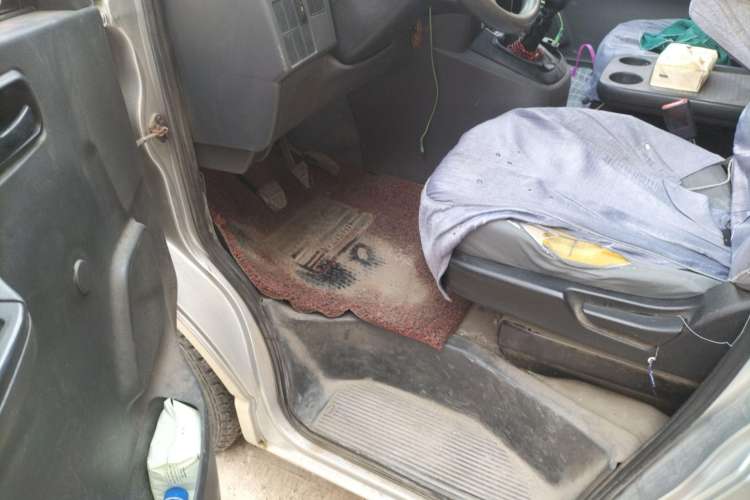 Used Jinbei Express 2018 2.0L Standard Version V19 Driver Seat
