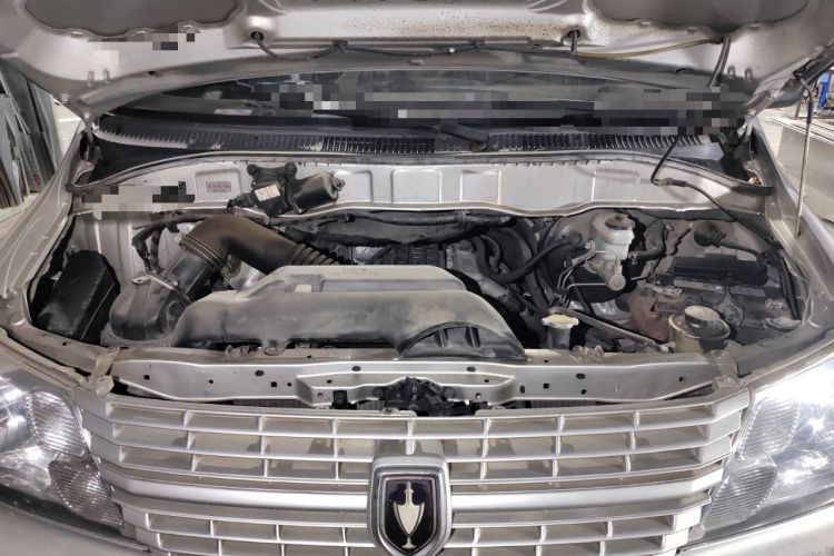 Used Jinbei Express 2018 2.0L Standard Version V19 Engine Bay