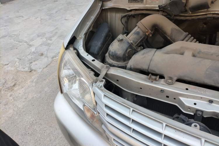 Used Jinbei Express 2018 2.0L Standard Version V19 Engine Bay Right