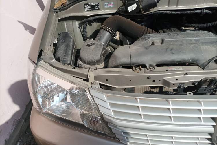 Used Jinbei Express 2018 2.0L Standard Version V19 Engine Bay Right