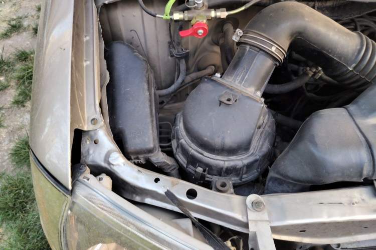 Used Jinbei Express 2018 2.0L Comfort Version V19 Engine Bay Right