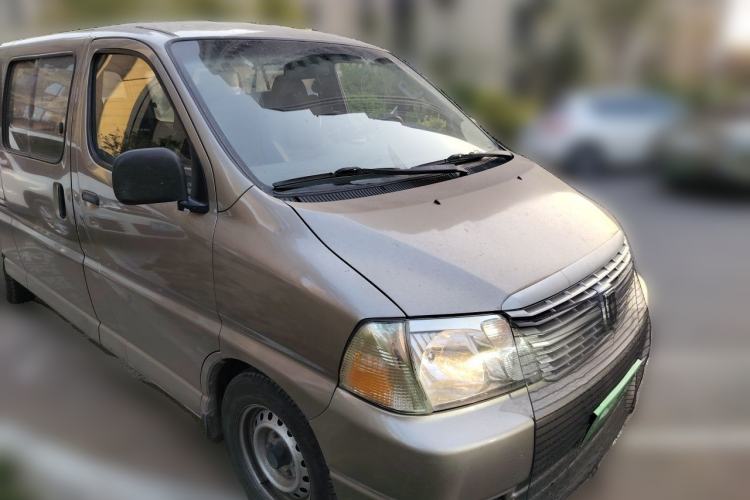 Used Jinbei Express 2018 2.0L Comfort Version V19 Front Right 45 Deg