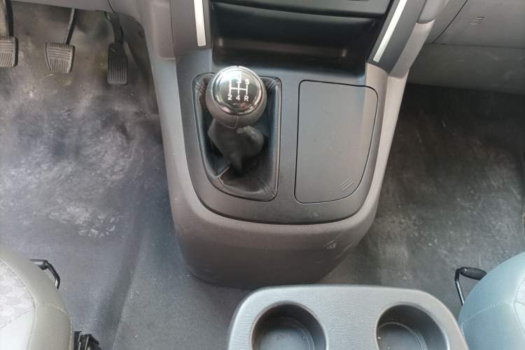 Used Jinbei Express 2018 2.0L Standard Version V19 Gear Lever