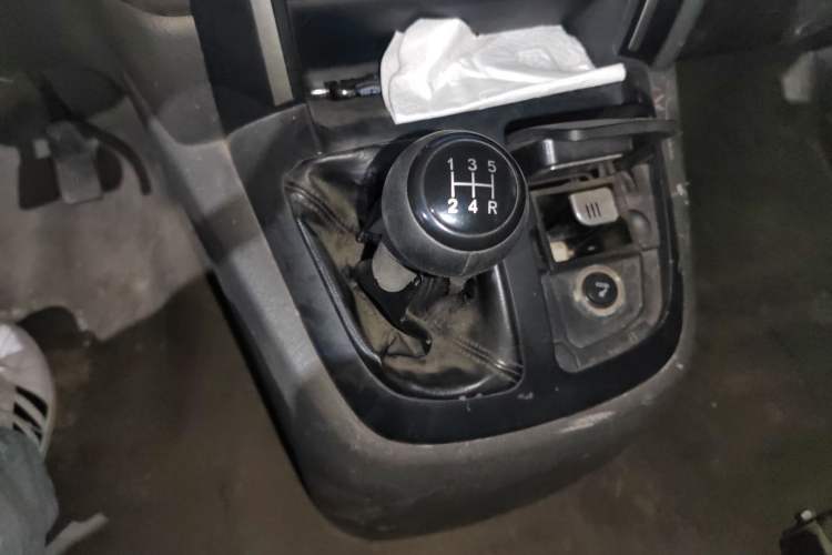 Used Jinbei Express 2018 2.0L Standard Version V19 Gear Lever