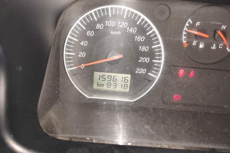 Used Jinbei Express 2018 2.0L Standard Version V19 Odometer Close Up