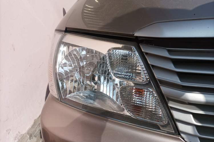 Used Jinbei Express 2018 2.0L Standard Version V19 Right Front Headlight