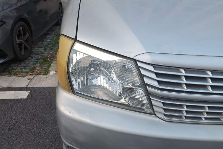 Used Jinbei Express 2018 2.0L Standard Version V19 Right Front Headlight