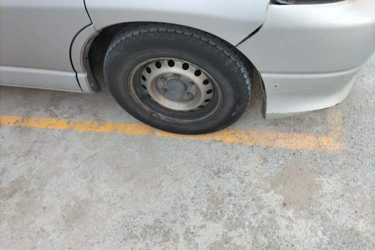Used Jinbei Express 2018 2.0L Standard Version V19 Right Front Wheel Hub