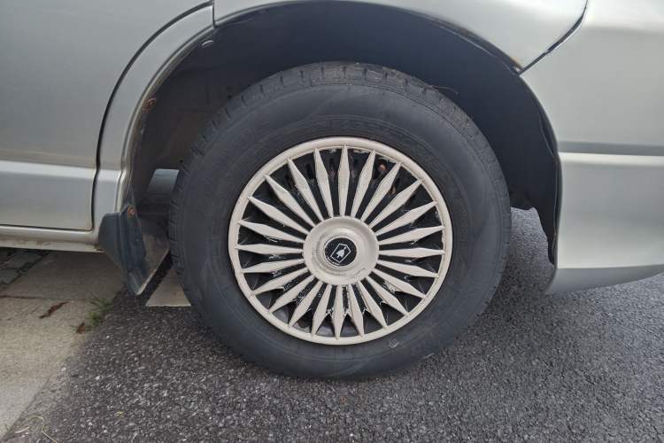 Used Jinbei Express 2018 2.0L Standard Version V19 Right Front Wheel Hub