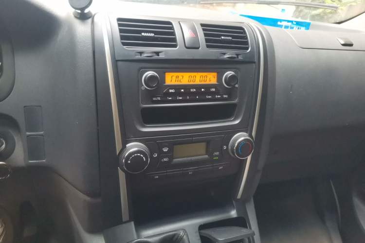 Used Jinbei Express 2018 2.0L Standard Version V19 Audio And AC Panel