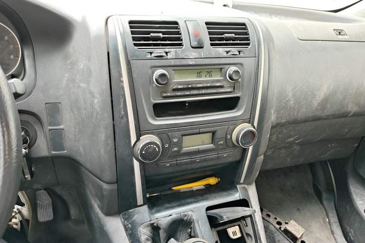 Used Jinbei Express 2018 2.0L Standard Version V19 Audio And AC Panel
