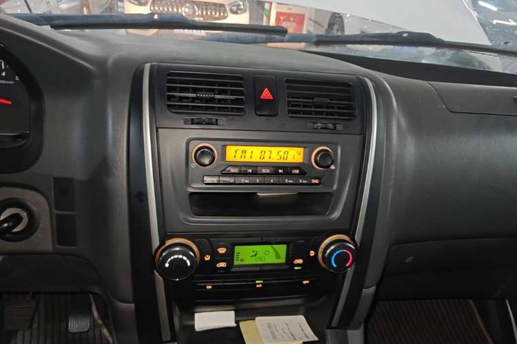 Used Jinbei Express 2018 2.0L Standard Version V19 Audio And AC Panel