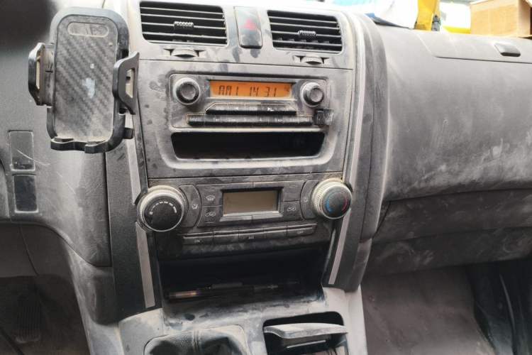 Used Jinbei Express 2018 2.0L Standard Version V19 Audio And AC Panel