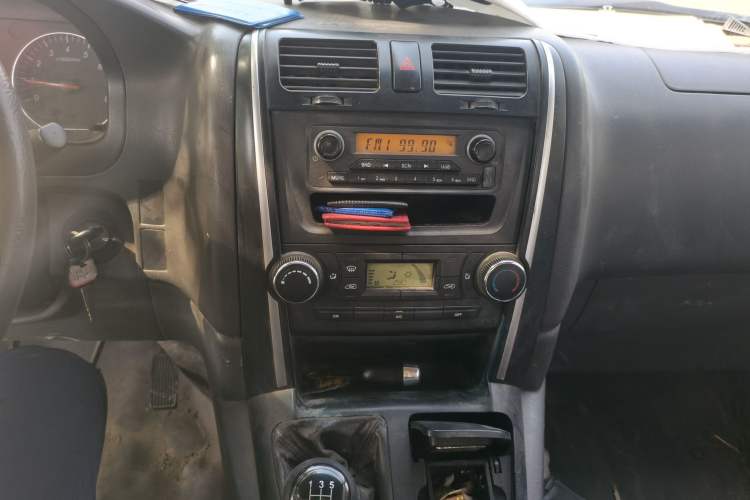 Used Jinbei Express 2018 2.0L Standard Version V19 Audio And AC Panel